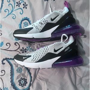 Nike sneakers perfect condition